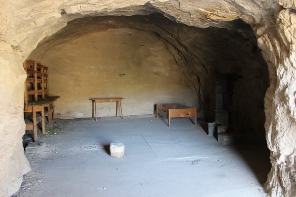 Batty Pass Caves: Work Quarters.