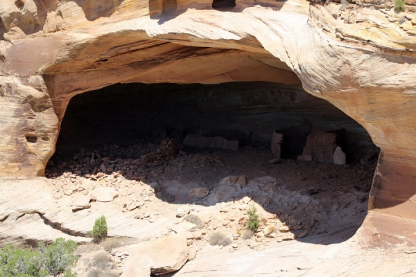 Yucca Cave Ruin.