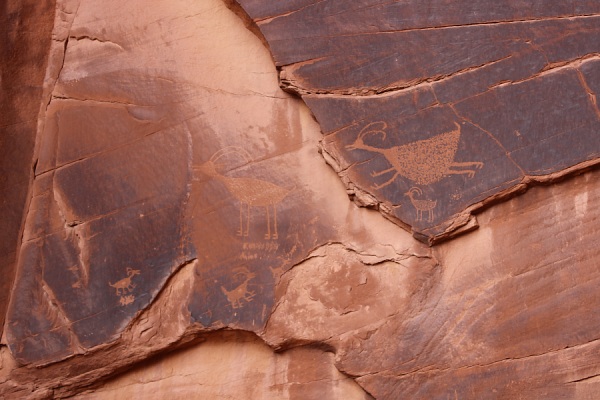 Sun's Eye Arch Petroglyphs